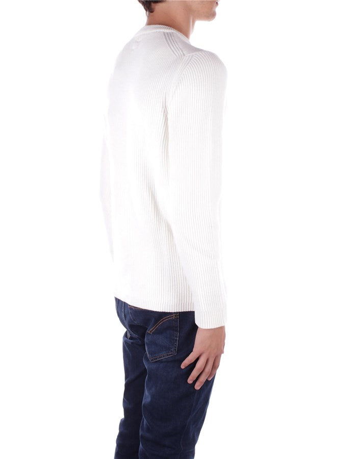 Full Rib Crew Neck Knit kn044