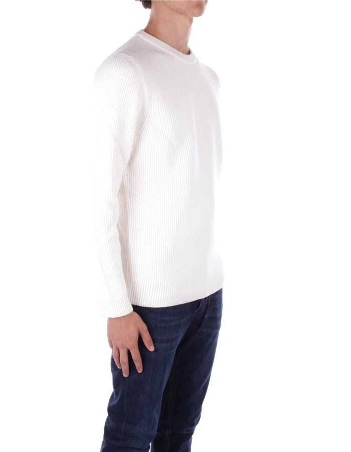 Full Rib Crew Neck Knit kn044