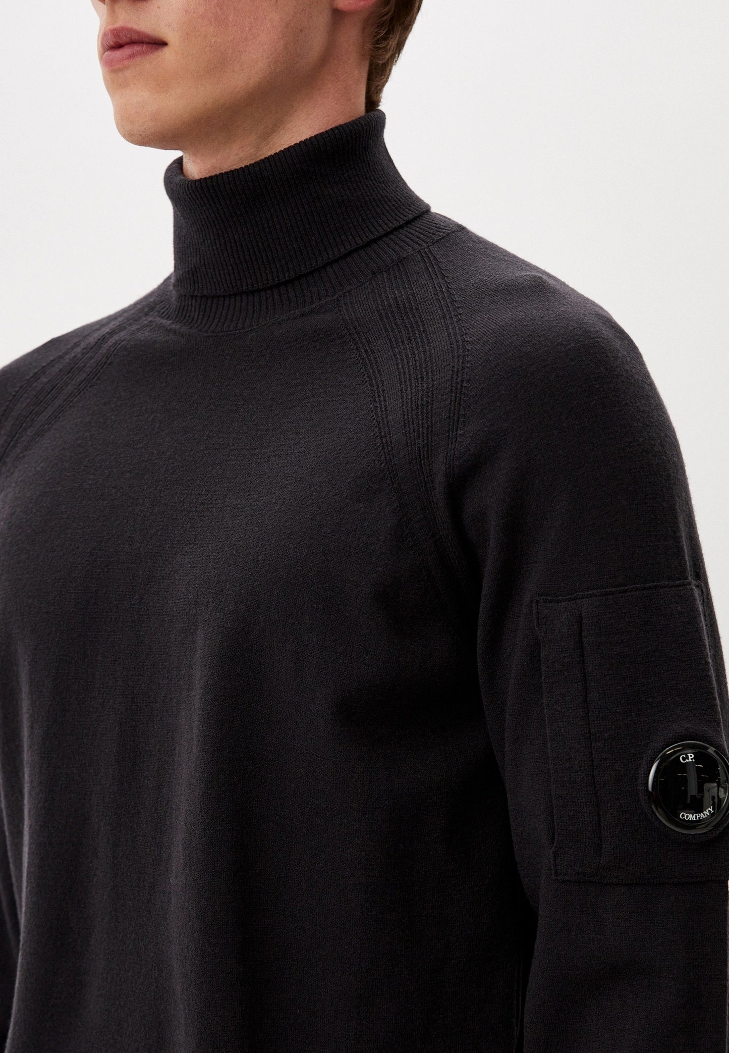 KNITWEAR TURTLE NECK